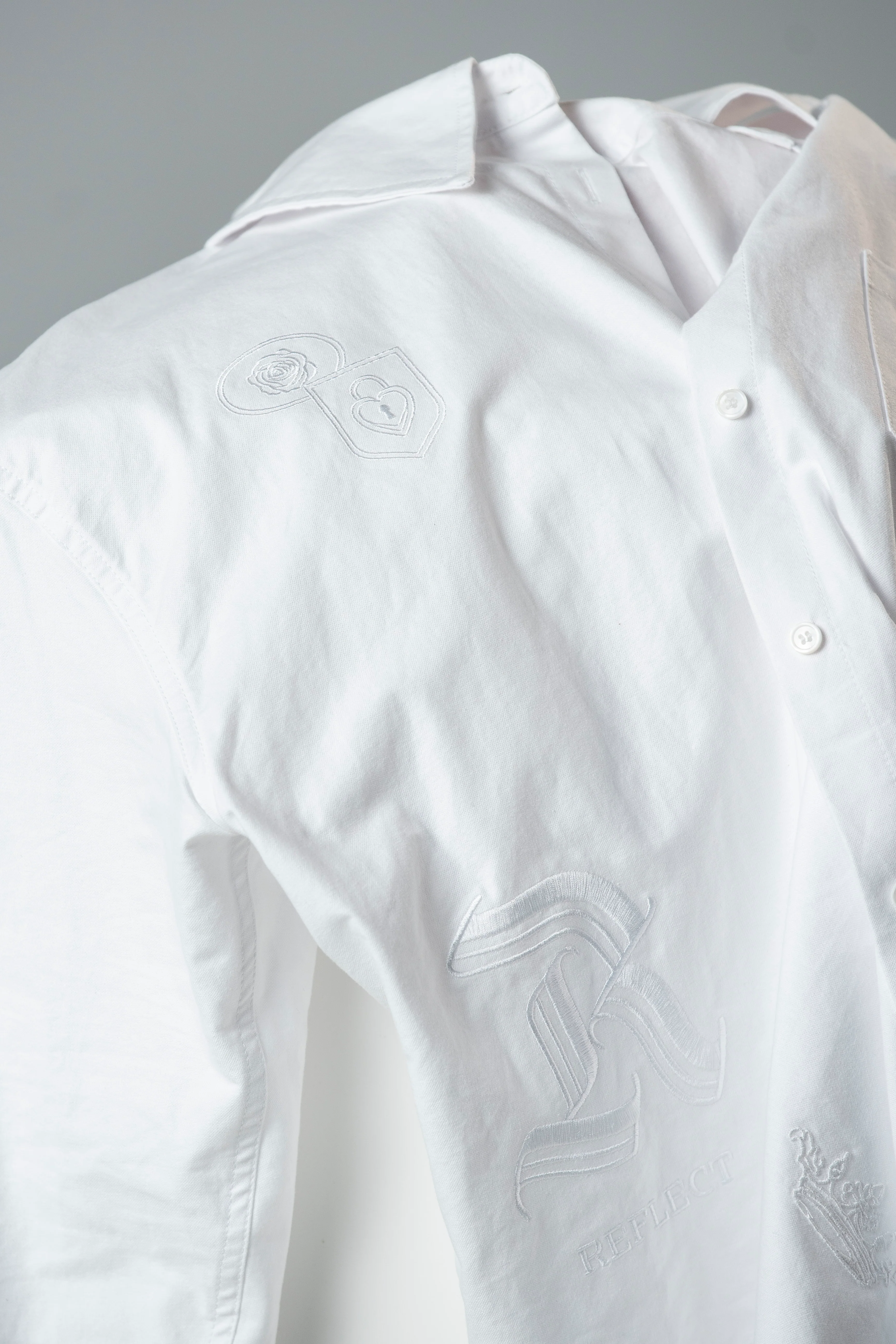 Oversized Embroidered Oxford - Image 9